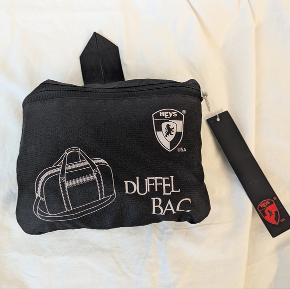 Heys Packable Travel Duffel Bag - Lightweight - Black - Medium Sized - Carry On - Picture 7 of 8